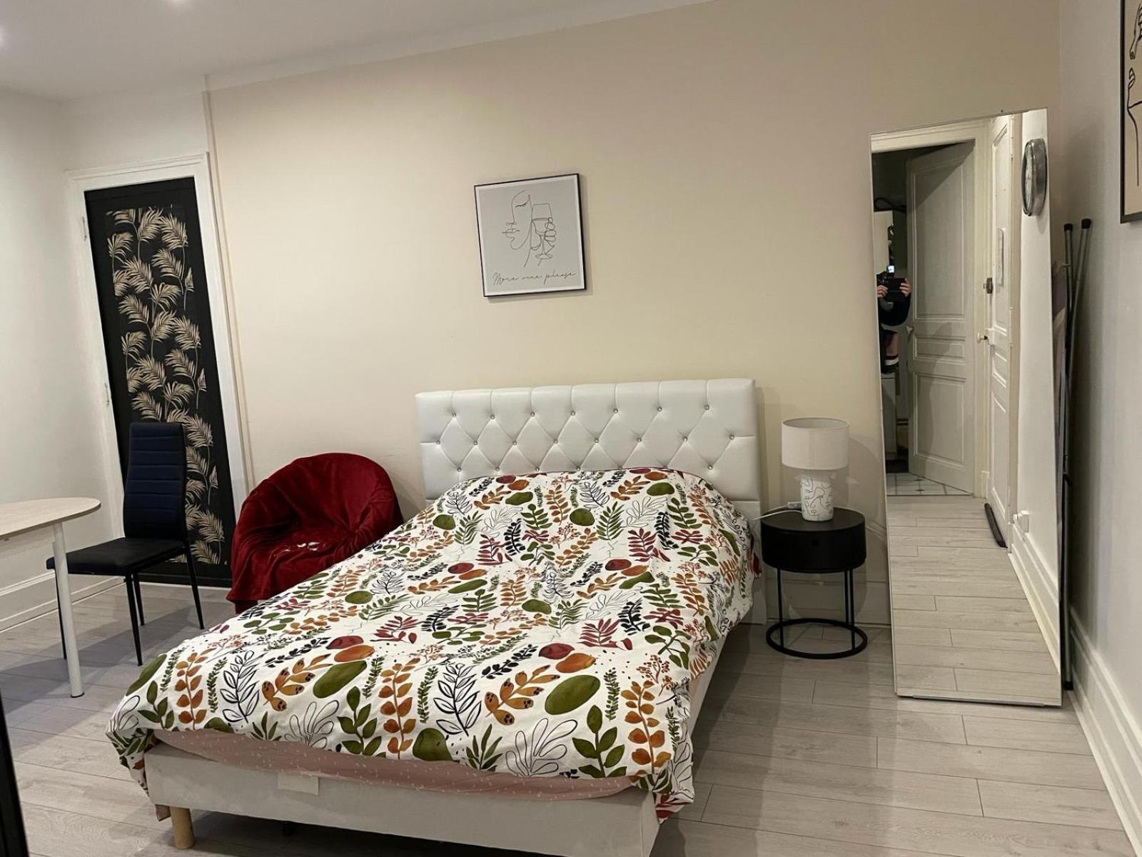 Studio Meuble Et Lumineux 20M2 Appartement Vittel Buitenkant foto